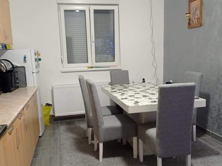 izdajem-kuca-sremski-karlovci-d5fc072e-40aa-452a-ab10-b1f2247d59b8